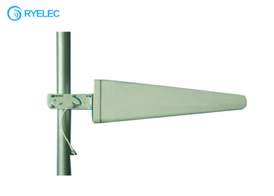 12dbi 698-2700MHz Frequency Band 4G LTE Antenna Log Periodic Hold In Pole supplier